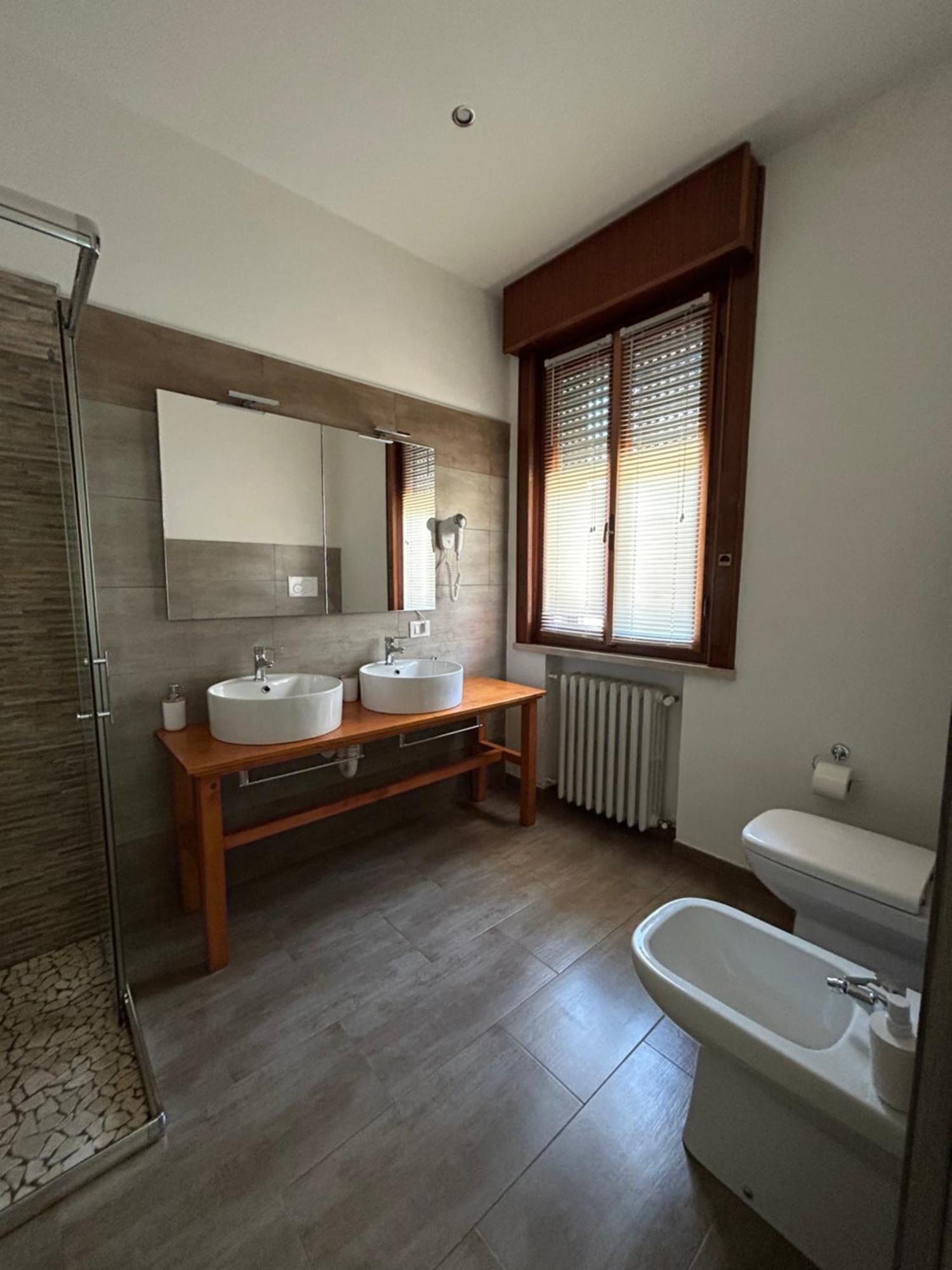 Residenza Guglielmo Bed & Breakfast Мантова Екстериор снимка